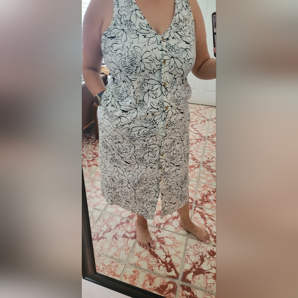 Multiple Old Navy Linen Blend Midi Dresses. Black & White,Olive Green,Black,pink